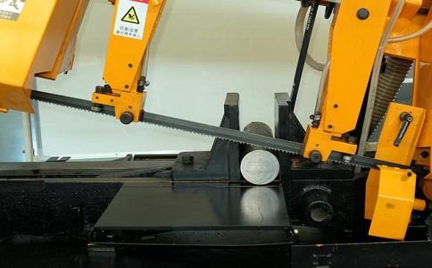 电白数控带锯床自动送料精度会出现偏差吗？